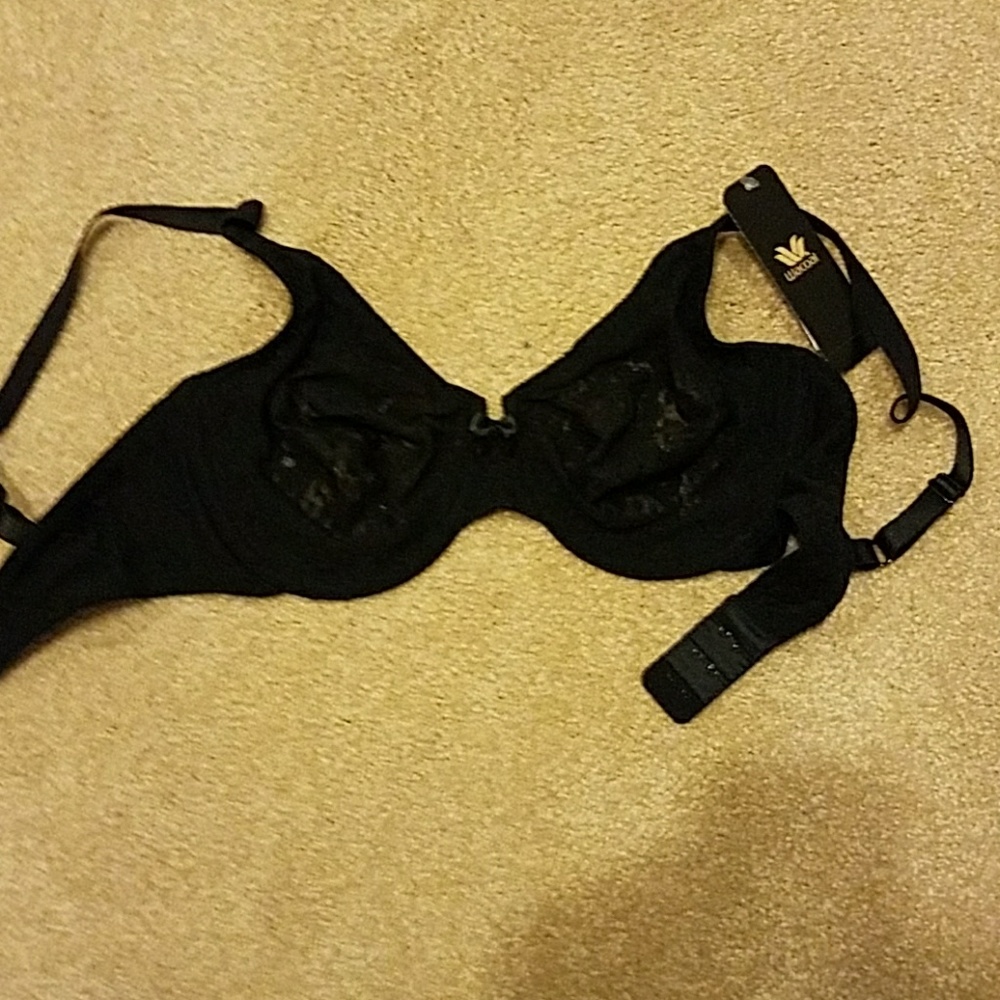 New black Wacoal bra